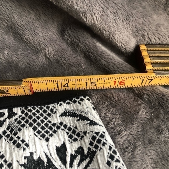 𝅺SOUL Harmony Energy SHE Black white floral‎ abstract design pencil skirt  LG - Picture 9 of 12